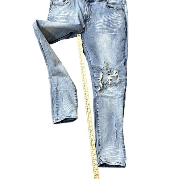 Serenede Jeans Men's Measures 39 x 31.75 Distressed Skinny Fitted Light Wash - Picture 11 of 12